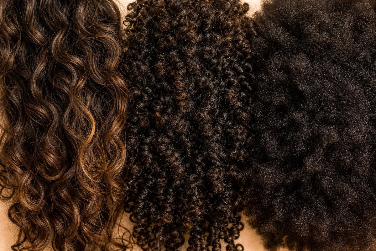 Shampoing nourrissant cheveux frisés : guide des meilleurs shampoings pour cheveux bouclés Image